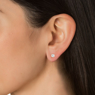 0.75 Carats Round Brilliant Lab-Grown Diamond Stud Earrings