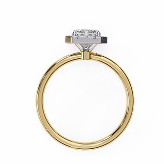 Emerald Ring in Minimal Style