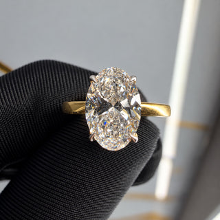 Oval Cut Lab-Grown Diamond Solitaire Ring in 18K Gold