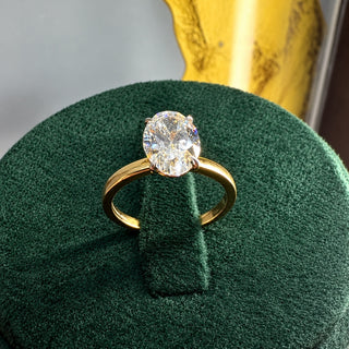 Oval Cut Lab-Grown Diamond Solitaire Ring in 18K Gold