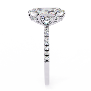 Marquise Centre with Round Accents