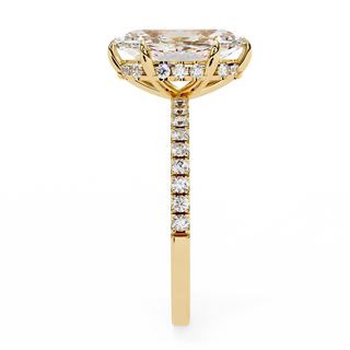 Marquise Centre with Round Accents
